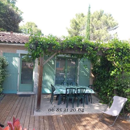 39 - Mazet Provencal Dans Village Vacances Gaujac  Екстериор снимка